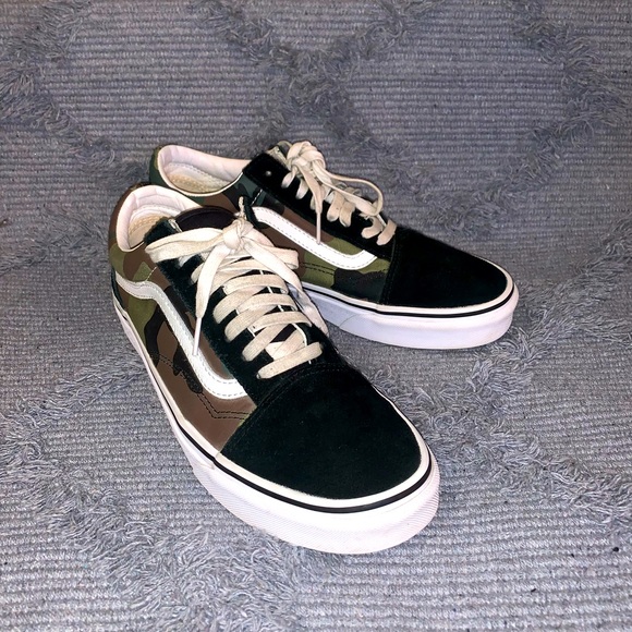Vans Shoes - Vans Old Skool